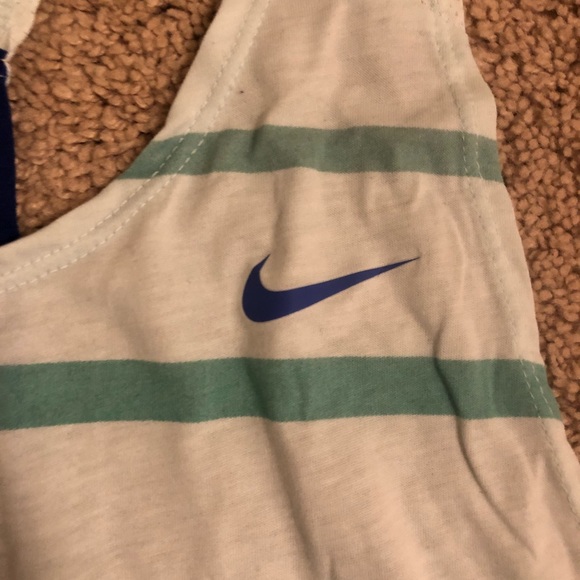 NWOT Nike Racerback Tank Size Small - Picture 3 of 5